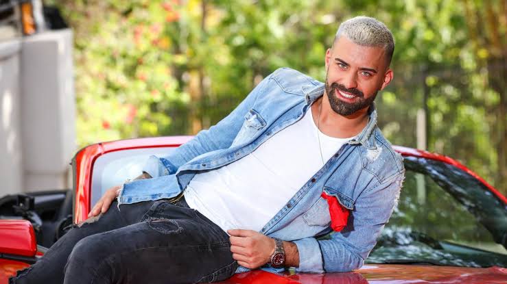 Vincent Queijo : Son nouveau look divise les internautes !