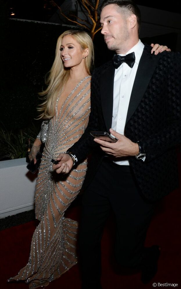 Paris Hilton : amoureuse d’un séduisant businessman !