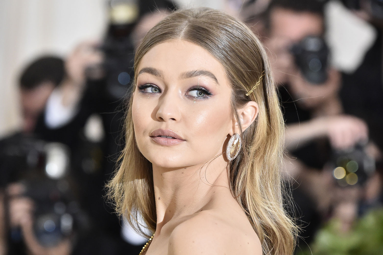 Gigi Hadid écartée du procès contre Harvey Weinstein