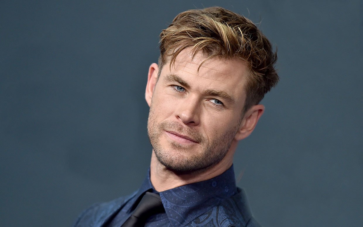 Quand Chris Hemsworth imite son chien : la vidéo délirante !