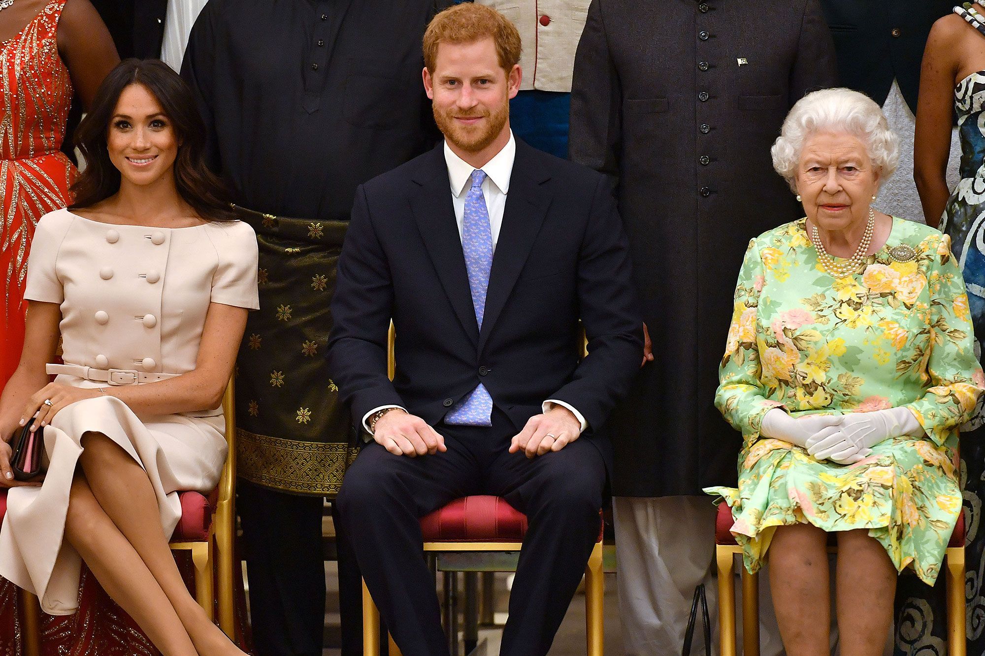 Tensions à Buckingham Palace : La reine Elizabeth II répond au prince Harry et à Meghan Markle