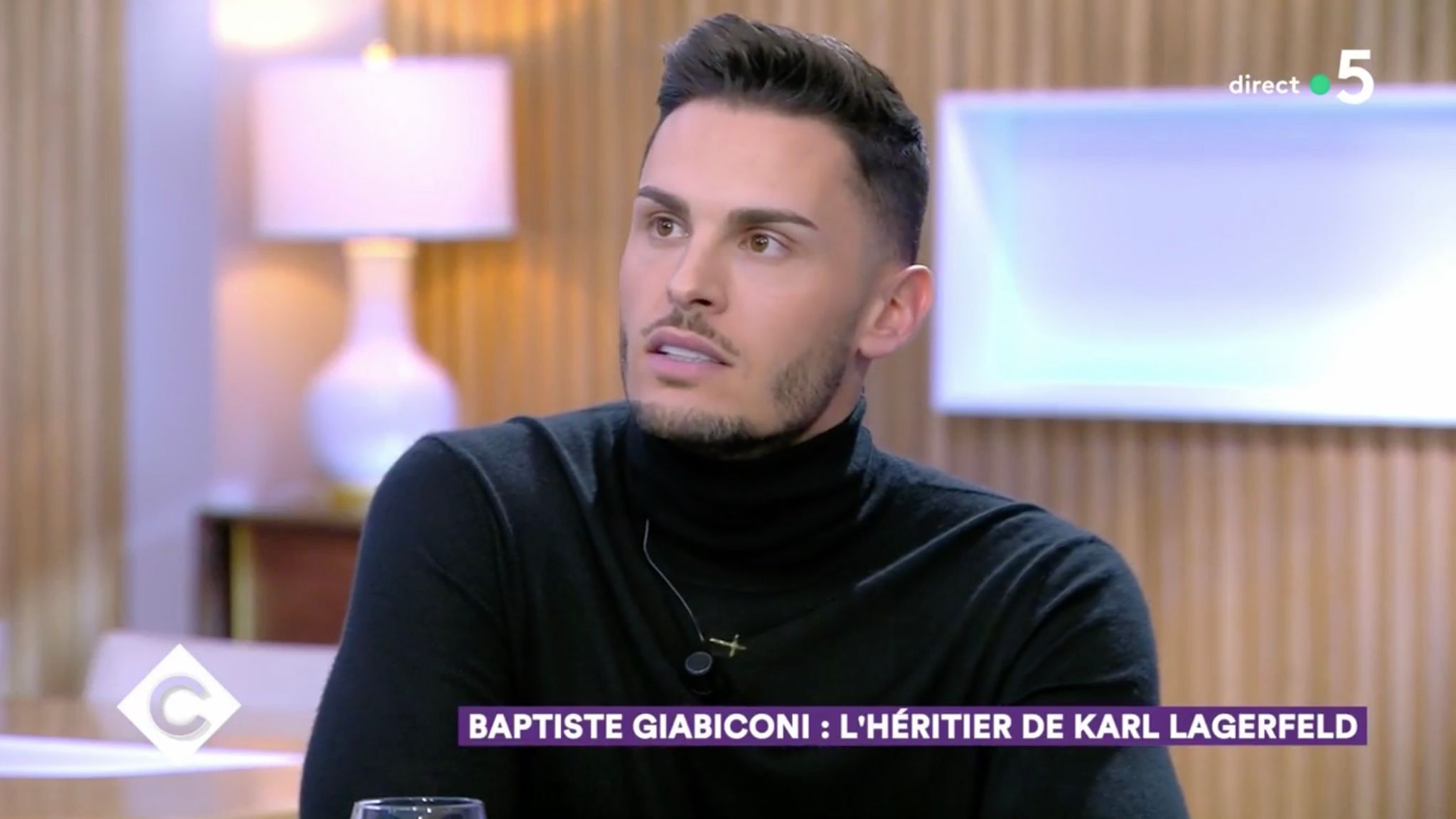 Baptiste Giabiconi révèle l'hilarante réaction de Karl Lagerfeld quand il l'a vu nu pour la première fois