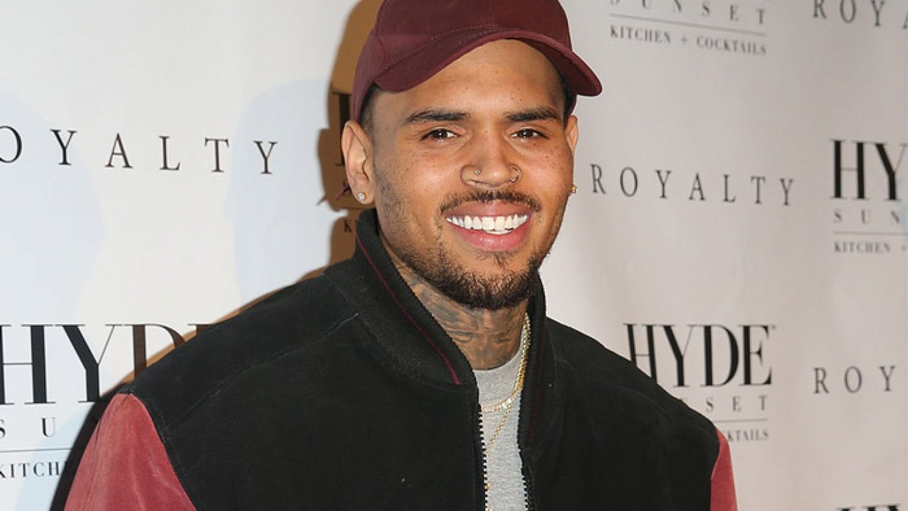 Chris Brown s’est fait tatouer le visage !