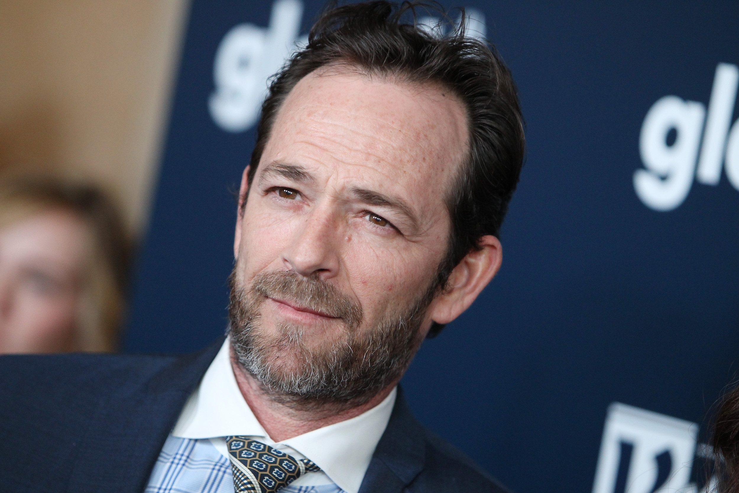 Luke Perry oublié des hommages aux Oscars : L'Académie s'explique