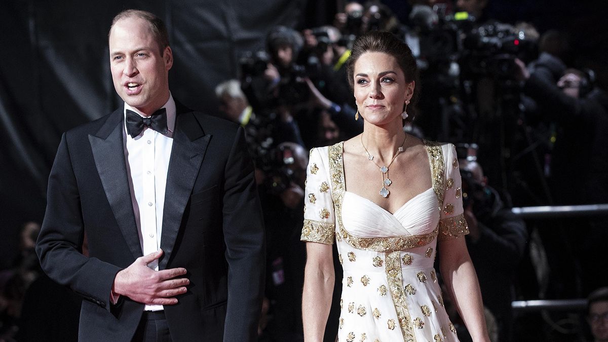 Quand Brad Pitt met Kate Middleton et le prince William dans l'embarras