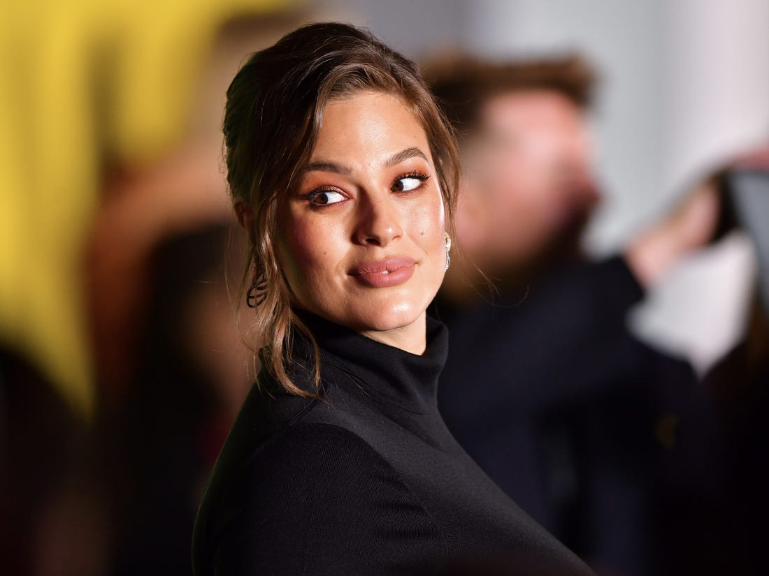 Ashley Graham maman : Un de ses clichés a été vivement critiqué