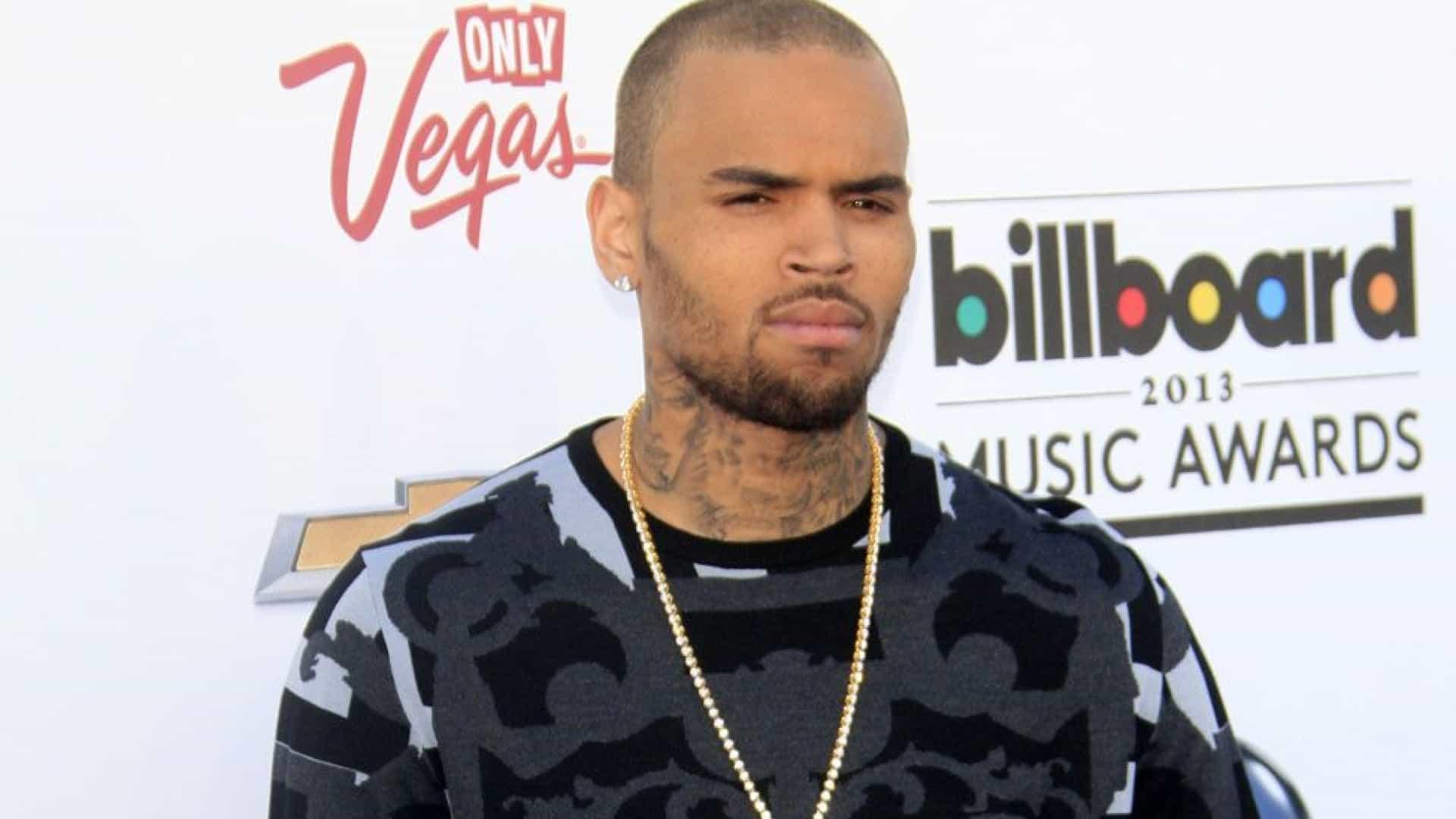 Chris Brown : Le chanteur poursuivi en justice par une de ses employées à cause de son chien