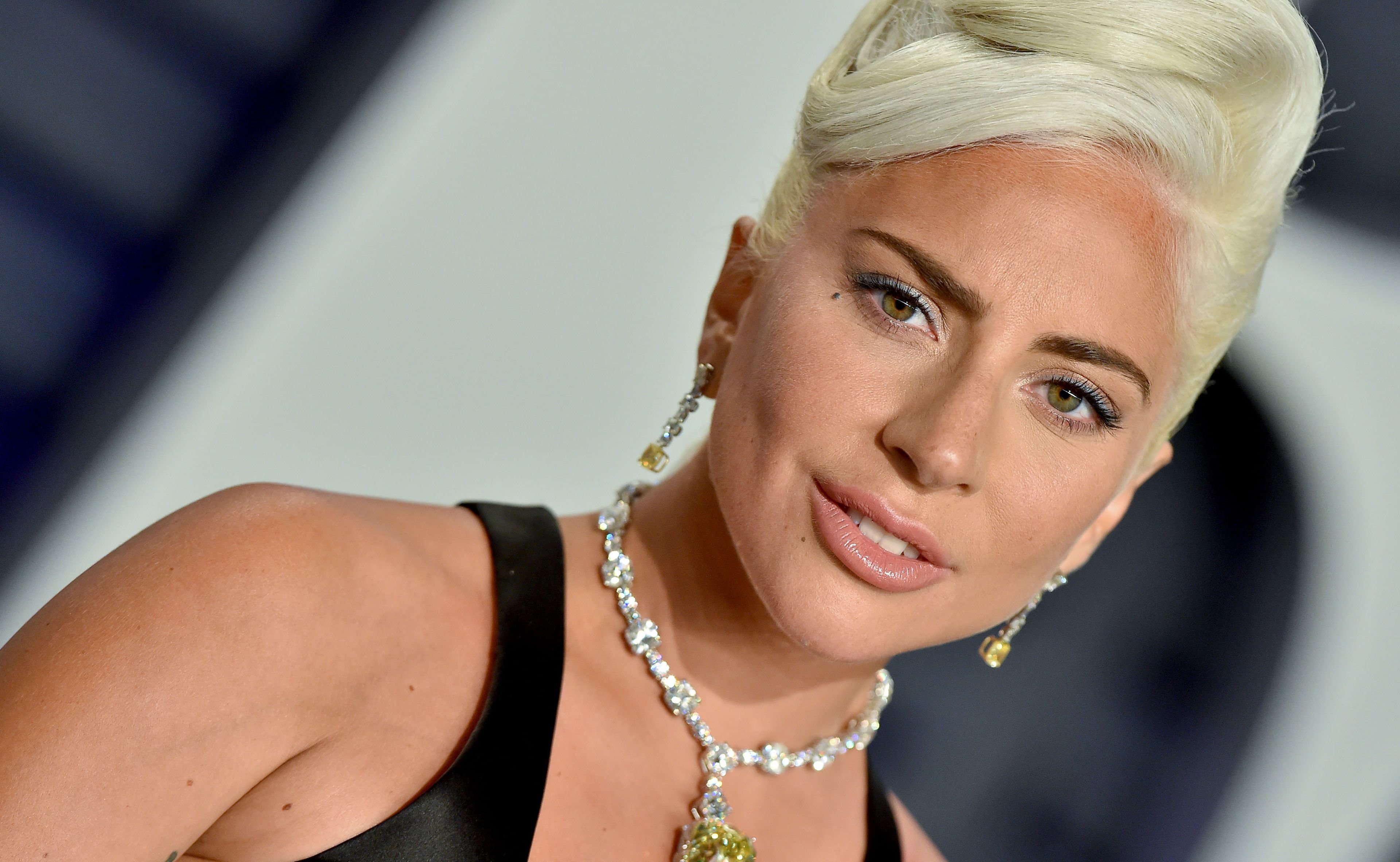 Lady Gaga avoue qu’elle fumait jusqu’à 40 cigarettes par jour avant de complètement arrêter