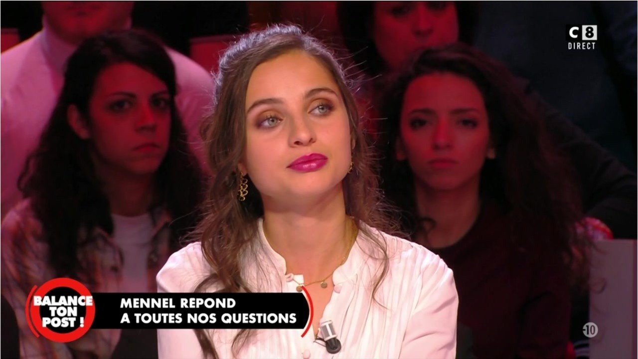 Mennel (The Voice) : Pourquoi elle a décidé de ne plus porter de voile