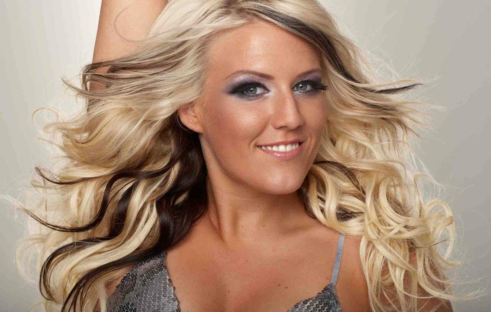 Natalie Horler : La chanteuse du groupe Cascada révèle avoir le Coronavirus