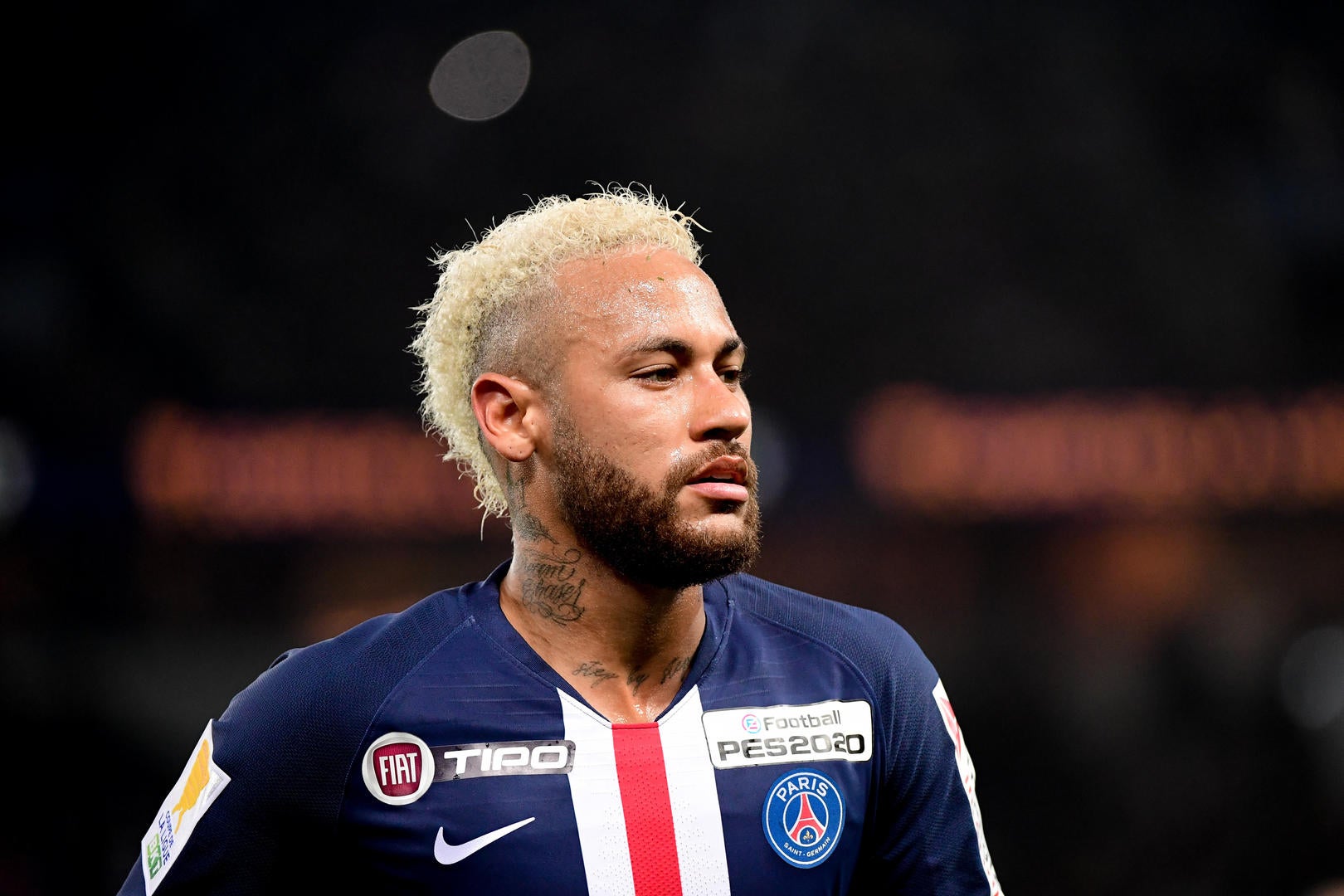 Neymar : le footballeur a fuit la France par peur du Coronavirus !