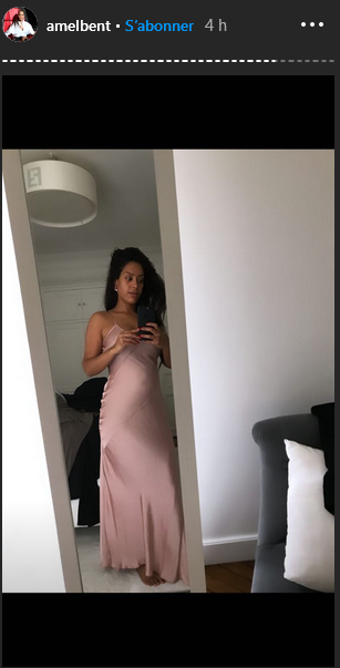 Amel Bent nostalgique de sa deuxième grossesse, elle partage des photos !
