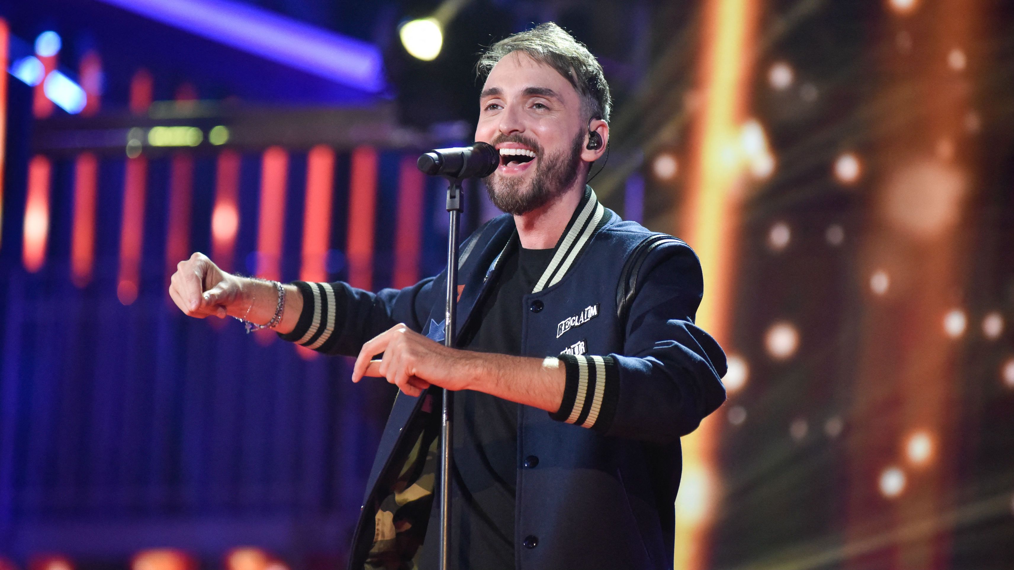 Christophe Willem confiné chez ses parents : Ses confidences hilarantes