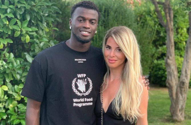 Emilie Fiorelli enceinte : M'Baye Niang l'a découvert avant elle