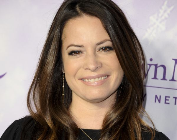 Holly Marie Combs attaque violemment Donald Trump après la mort de son grand-père !