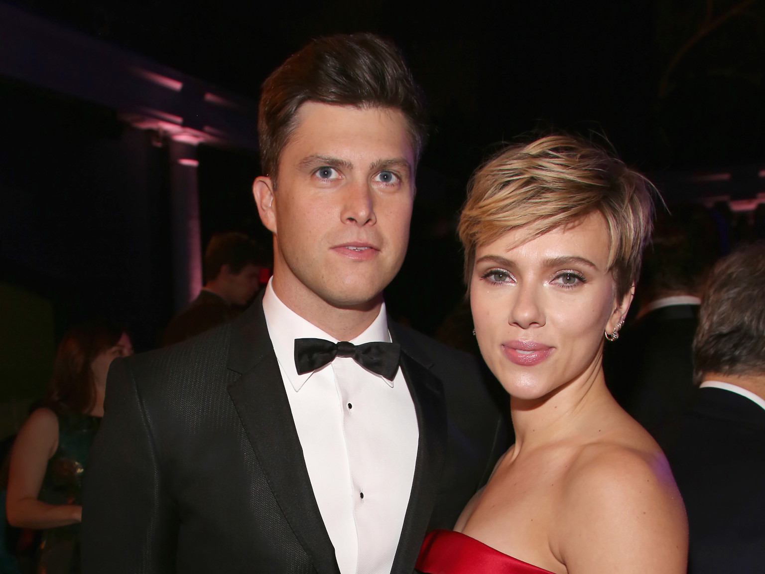 Scarlett Johansson amoureuse de Colin Jost : Pourquoi elle a autant craqué sur lui ?