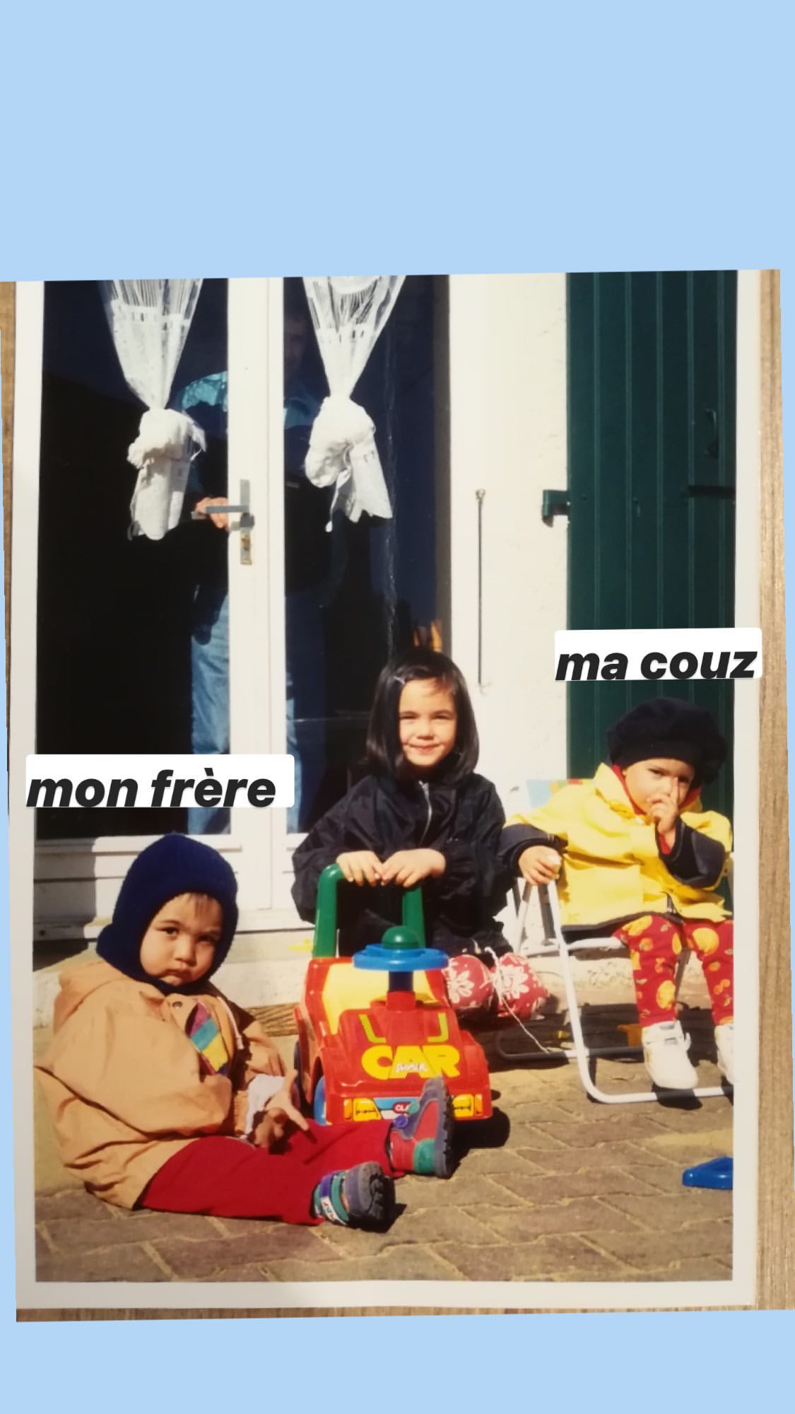 Agathe Auproux : Ses photos d’enfance vont vous faire fondre !