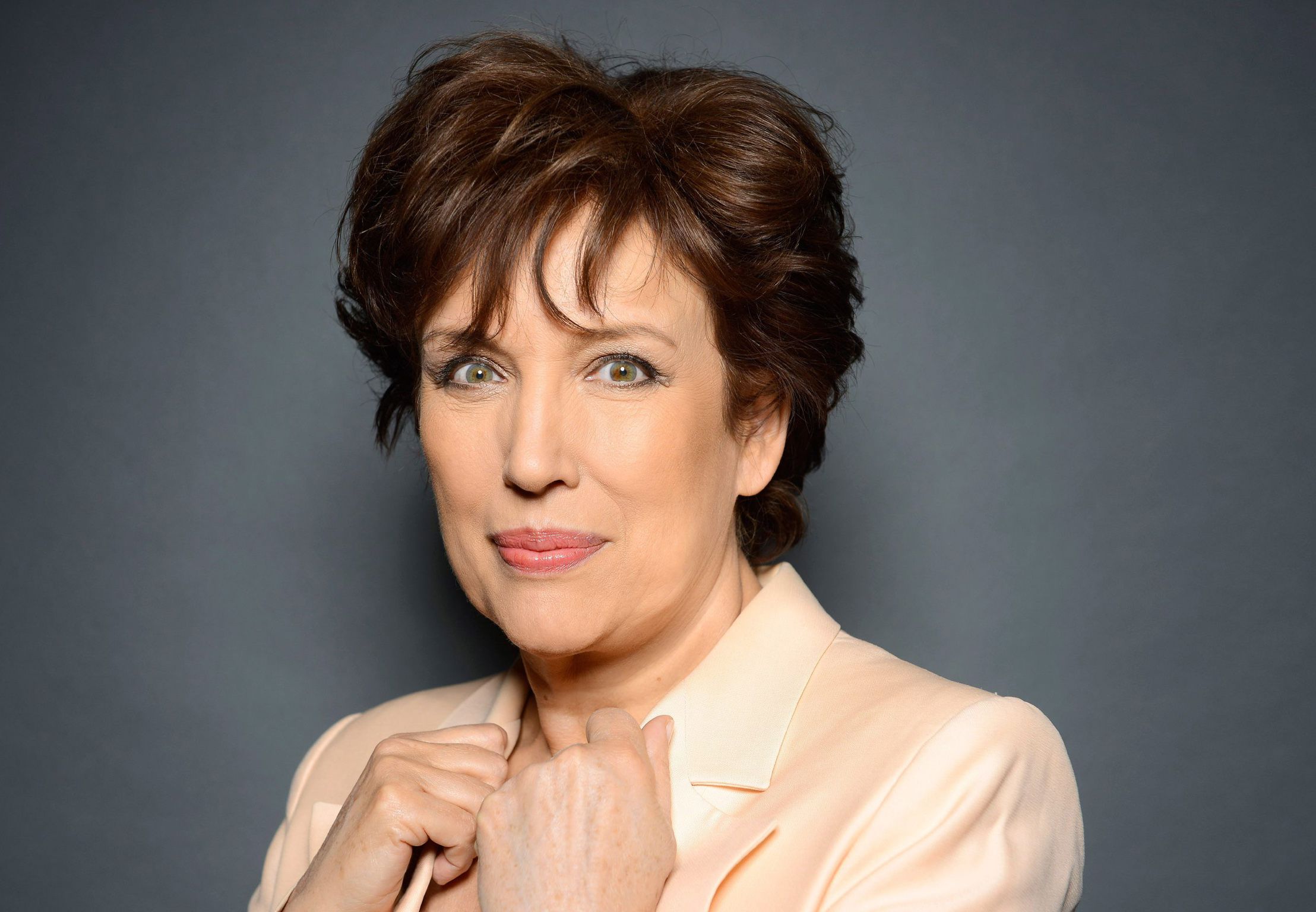 C à vous : Roselyne Bachelot mouche Anne-Elisabeth Lemoine... et c'est très drôle