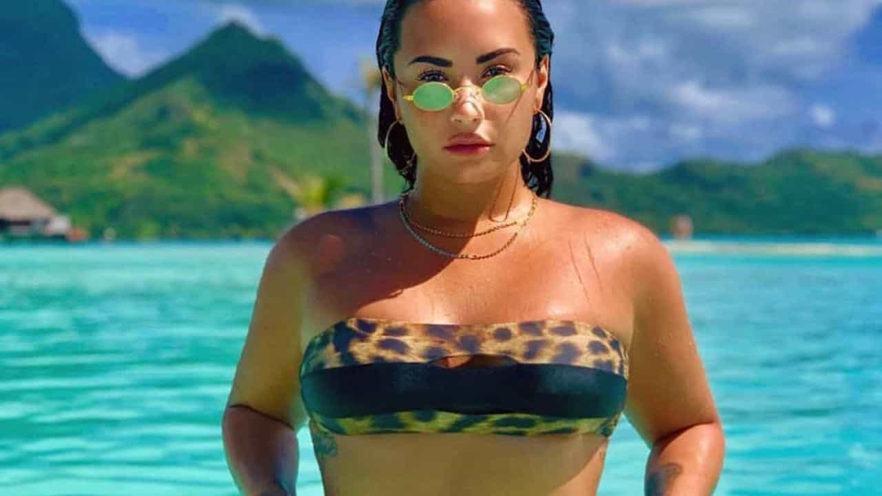 Demi Lovato pulpeuse en maillot de bain : Ses photos émerveillent les internautes !