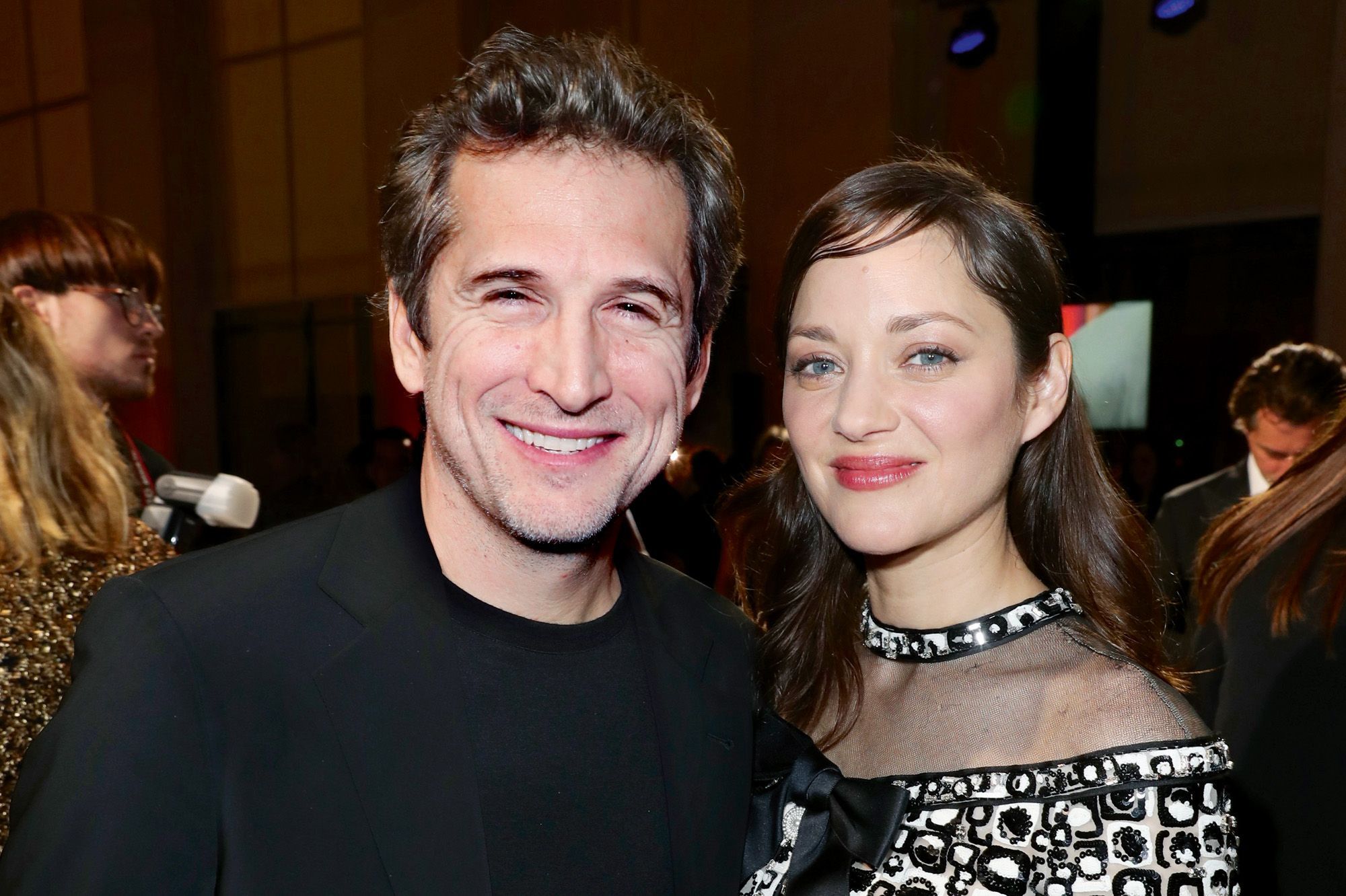 Guillaume Canet et Marion Cotillard s'éclatent au Cap Ferret... et s'attirent les foudres de leurs voisins !