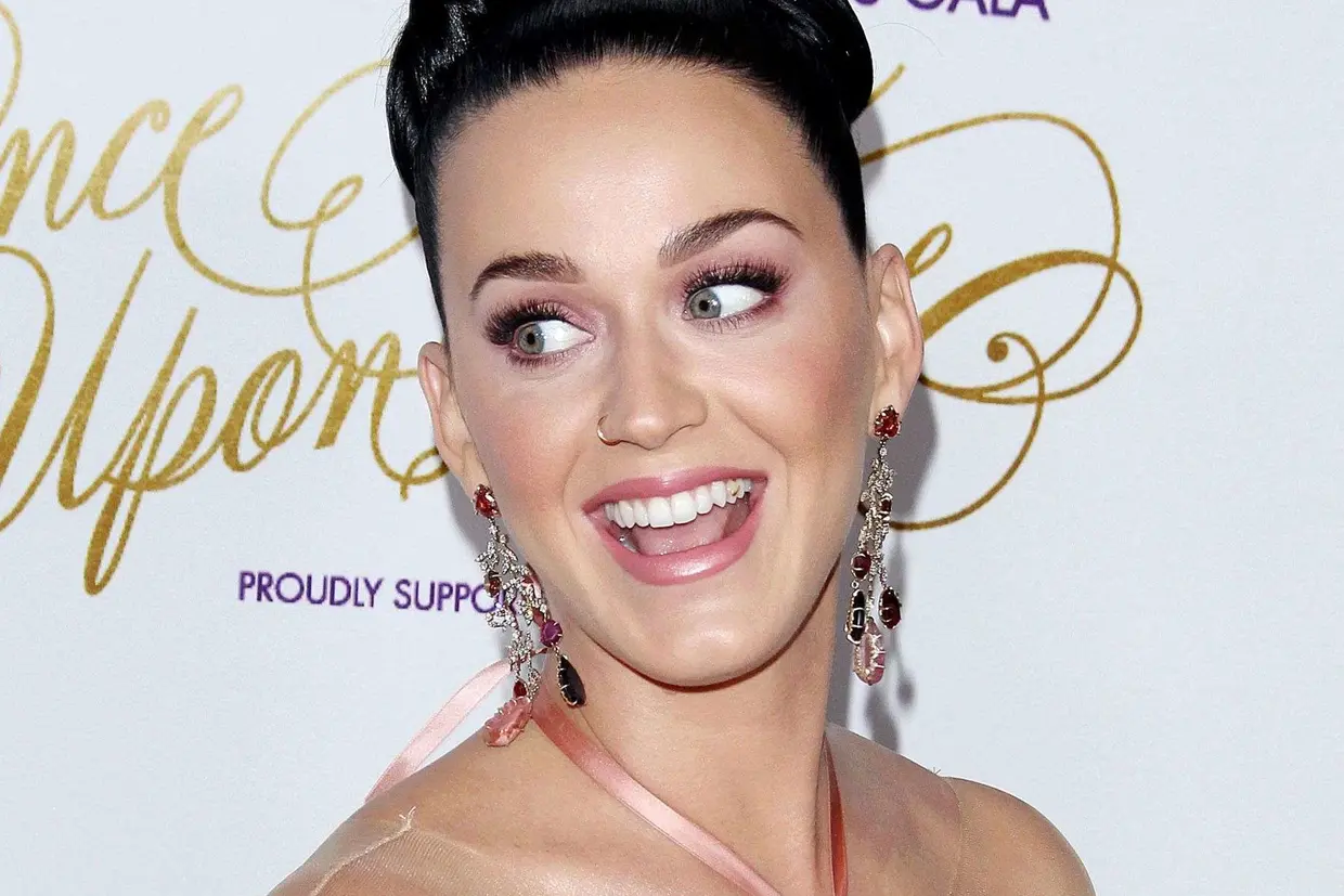 Katy Perry enceinte : La future maman dévoile l'hilarante échographie de sa fille