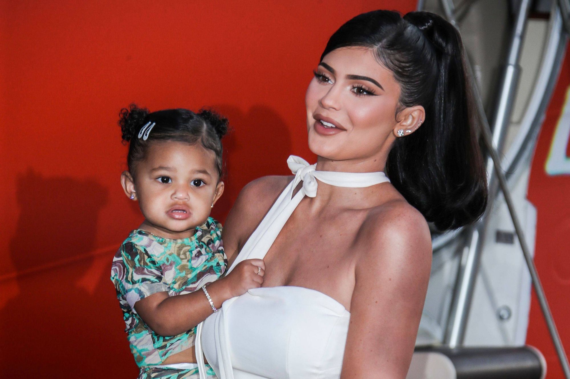 Kylie Jenner défie sa fille Stormi : L'adorable vidéo qui explose la Toile !