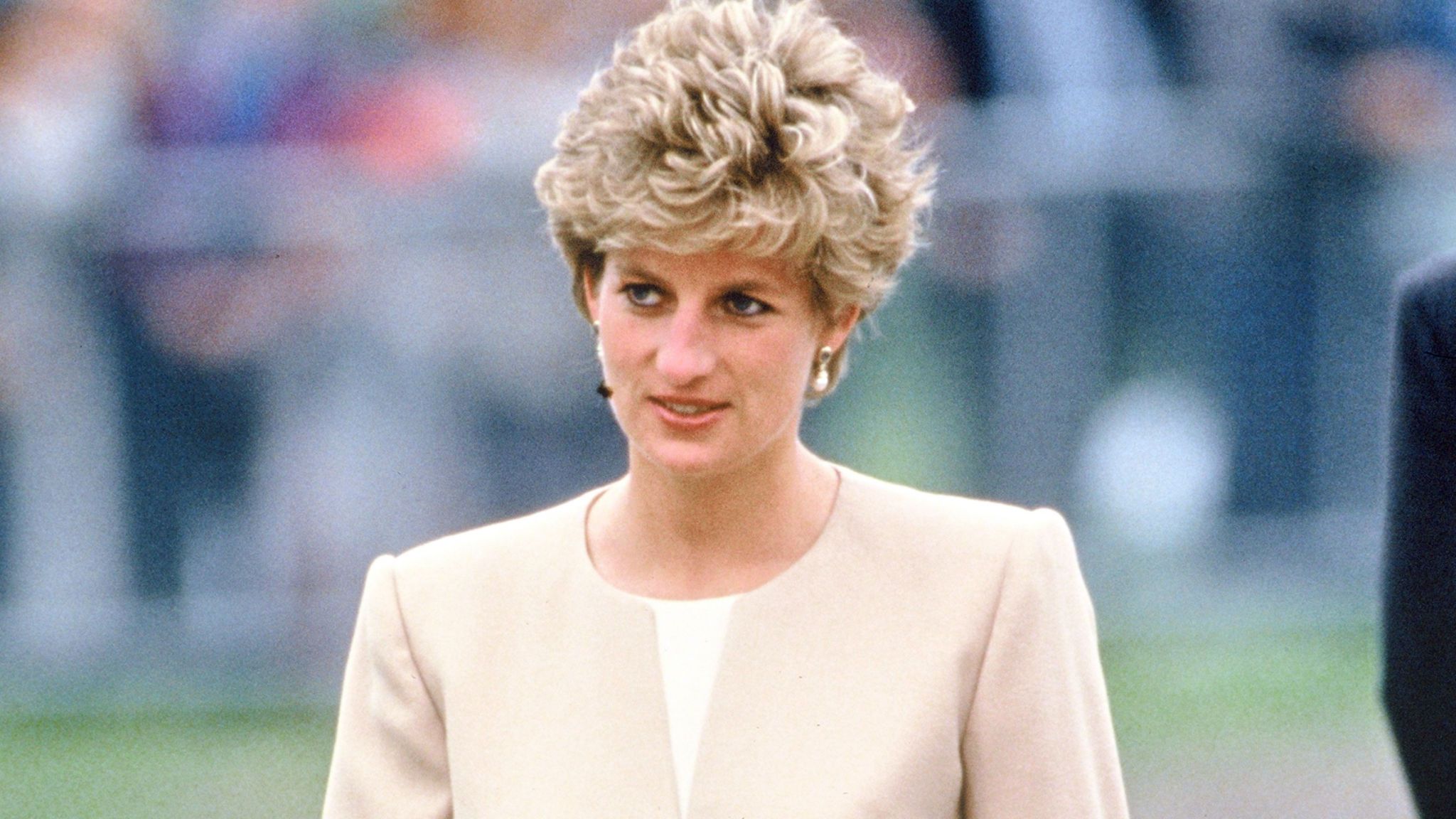 Lady Diana a-t-elle tenté de se suicider 4 fois ? Ce documentaire choc qui risque de faire du bruit
