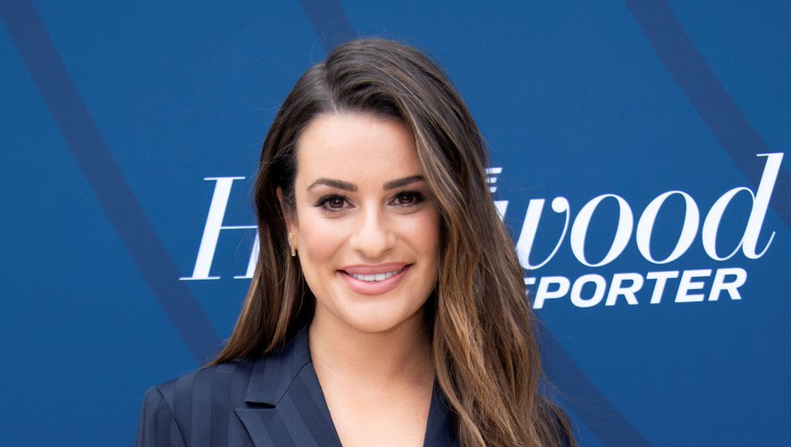 Lea Michele enceinte : Elle dévoile son ventre très arrondi dans un look angélique