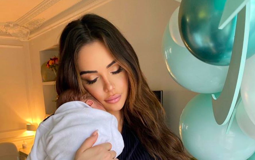 Nabilla perdue dans son rôle de mère : &quot;Je ne sais pas si je fais bien&quot;