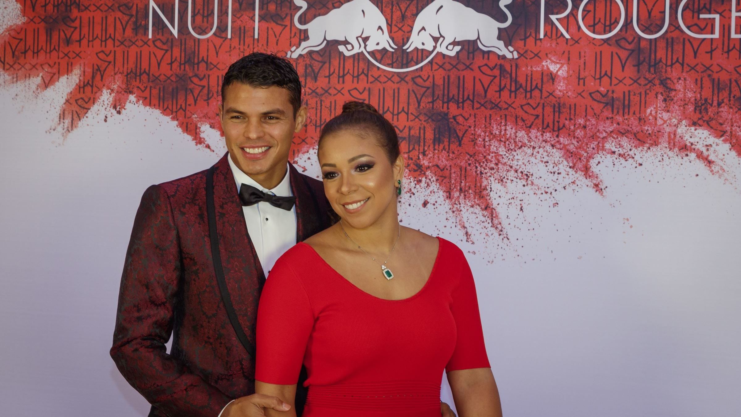 PSG : La femme de Thiago Silva savoure d'avoir le footballeur à la maison