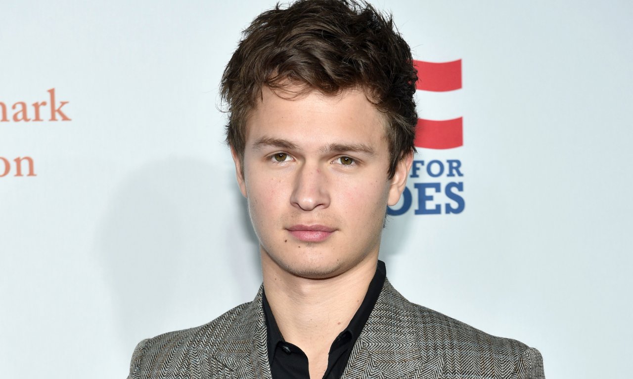 Accusé de viol sur mineur, Ansel Elgort sort du silence : "C’était consentant"