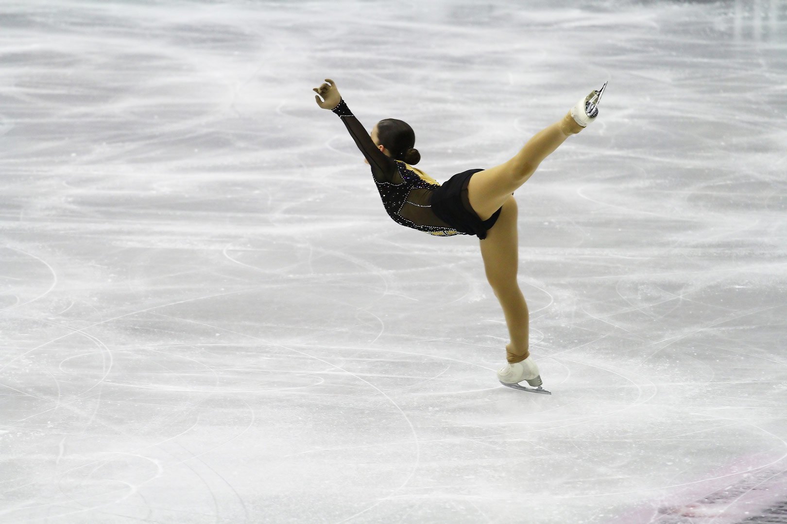 Affaire Abitbol : le terrible témoignage d'une patineuse violée à l'âge de 12 ans