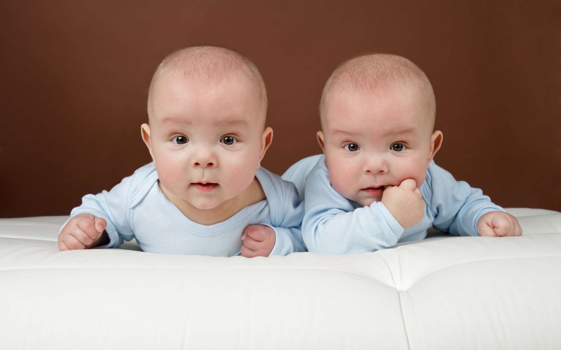 Cette femme vient de donner naissance à des jumeaux... à 10 ans d'écart !