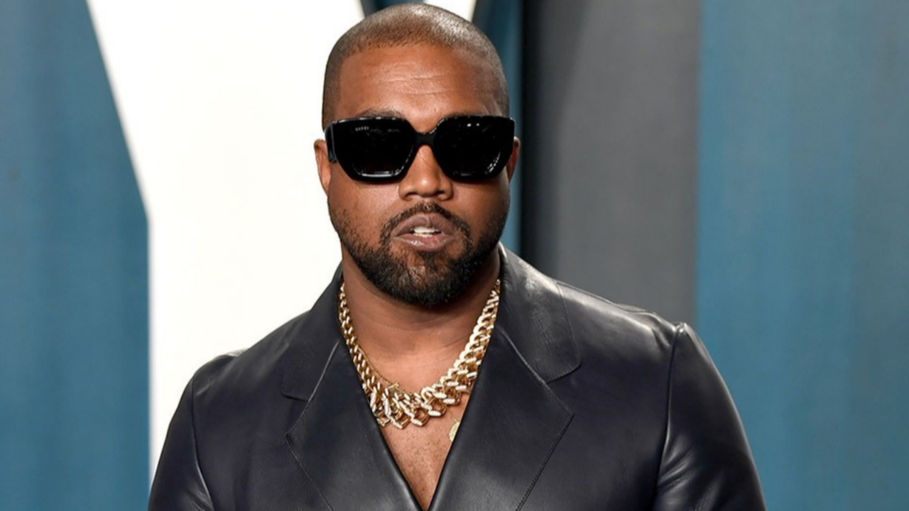 Kanye West : Bientôt sa propre marque de cosmétiques ?