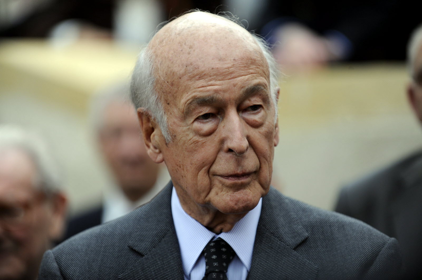 Valéry Giscard d'Estaing qualifie de "grotesque" l'accusation d'agression sexuelle contre lui