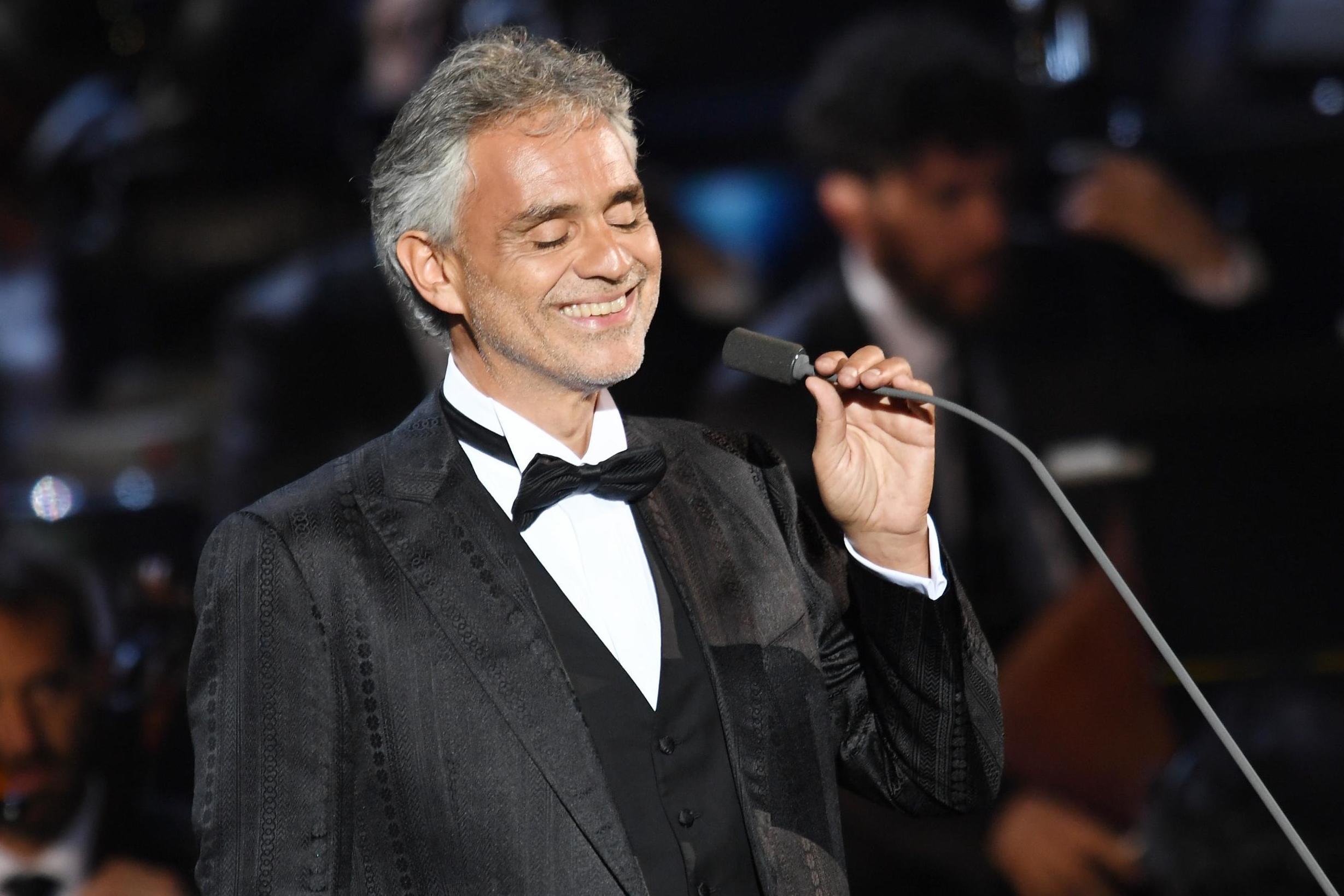 Andrea Bocelli : Ses déclarations à propos du covid-19 choquent les Italiens, et vous ?