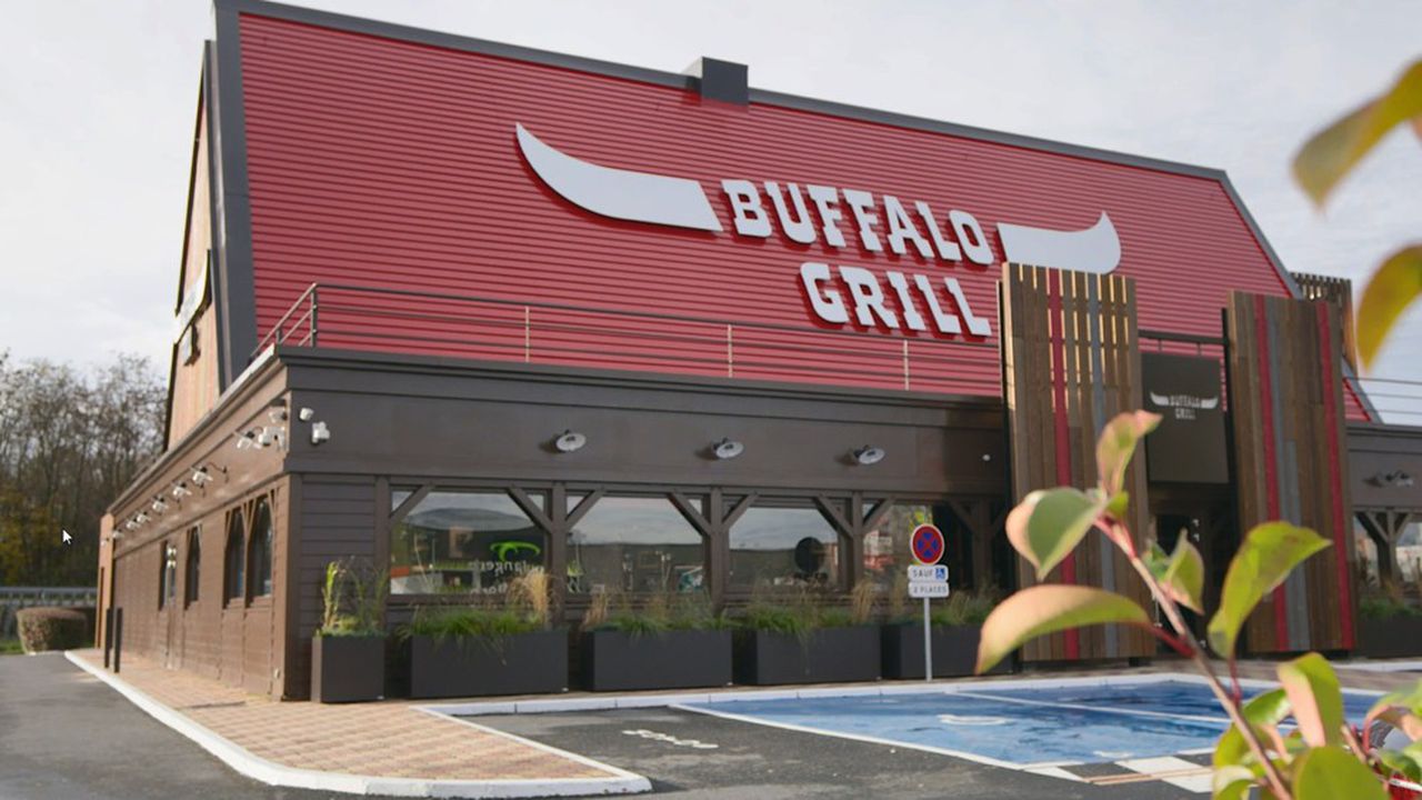 Buffalo Grill : Quand un homme chasse à l'arc et flêches le "bison" ... d'un restaurant !