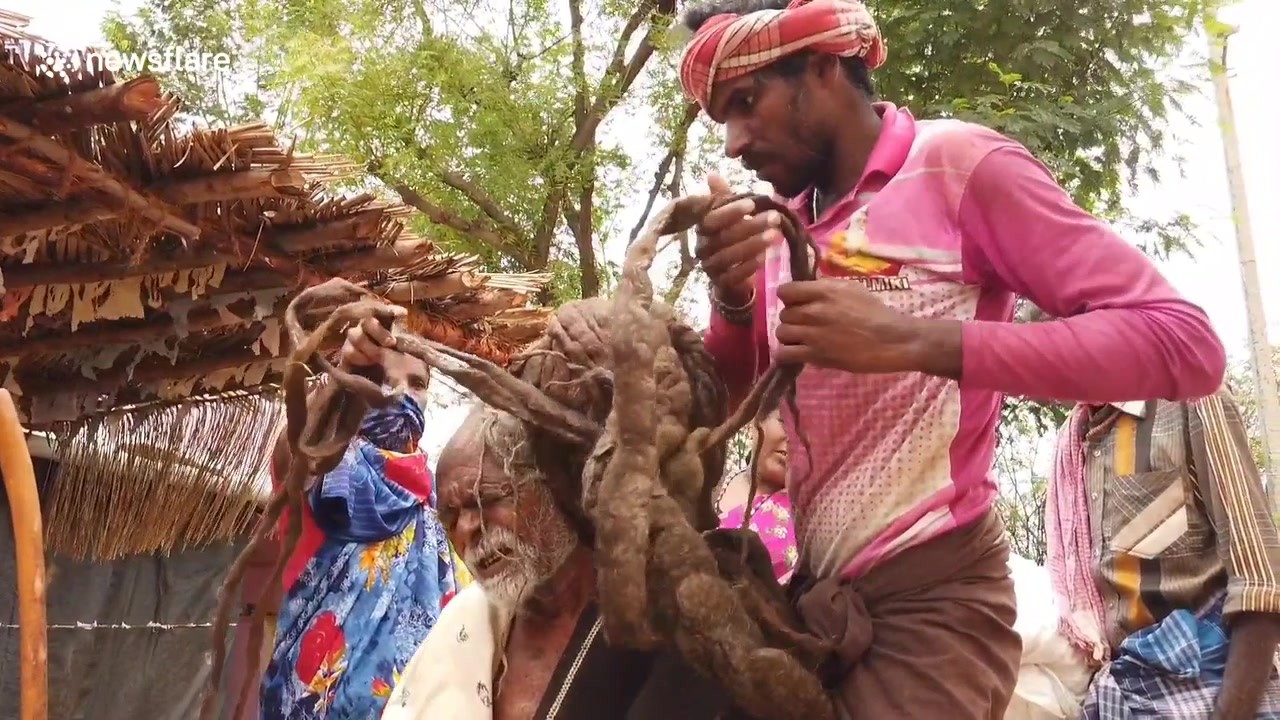  Savjibhai Rathwa, l'homme aux plus longs cheveux au monde !