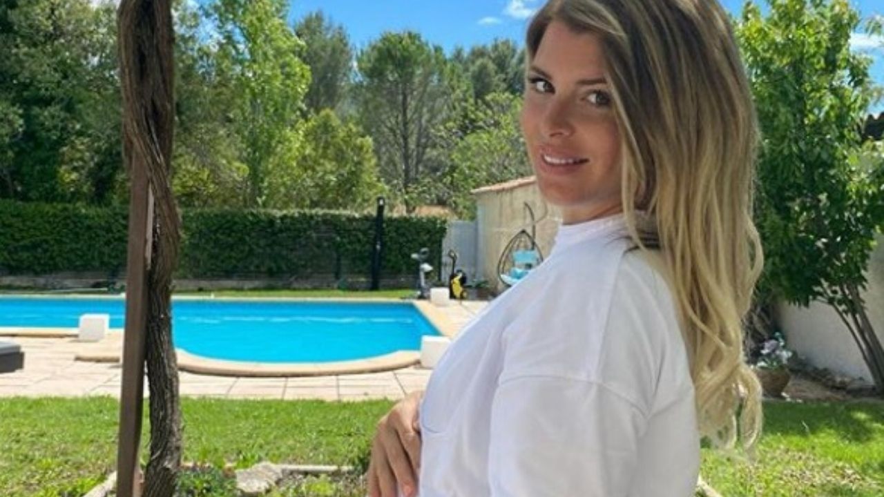 Emilie Fiorelli : loin de M’Baye Niang, elle vit une grossesse compliquée