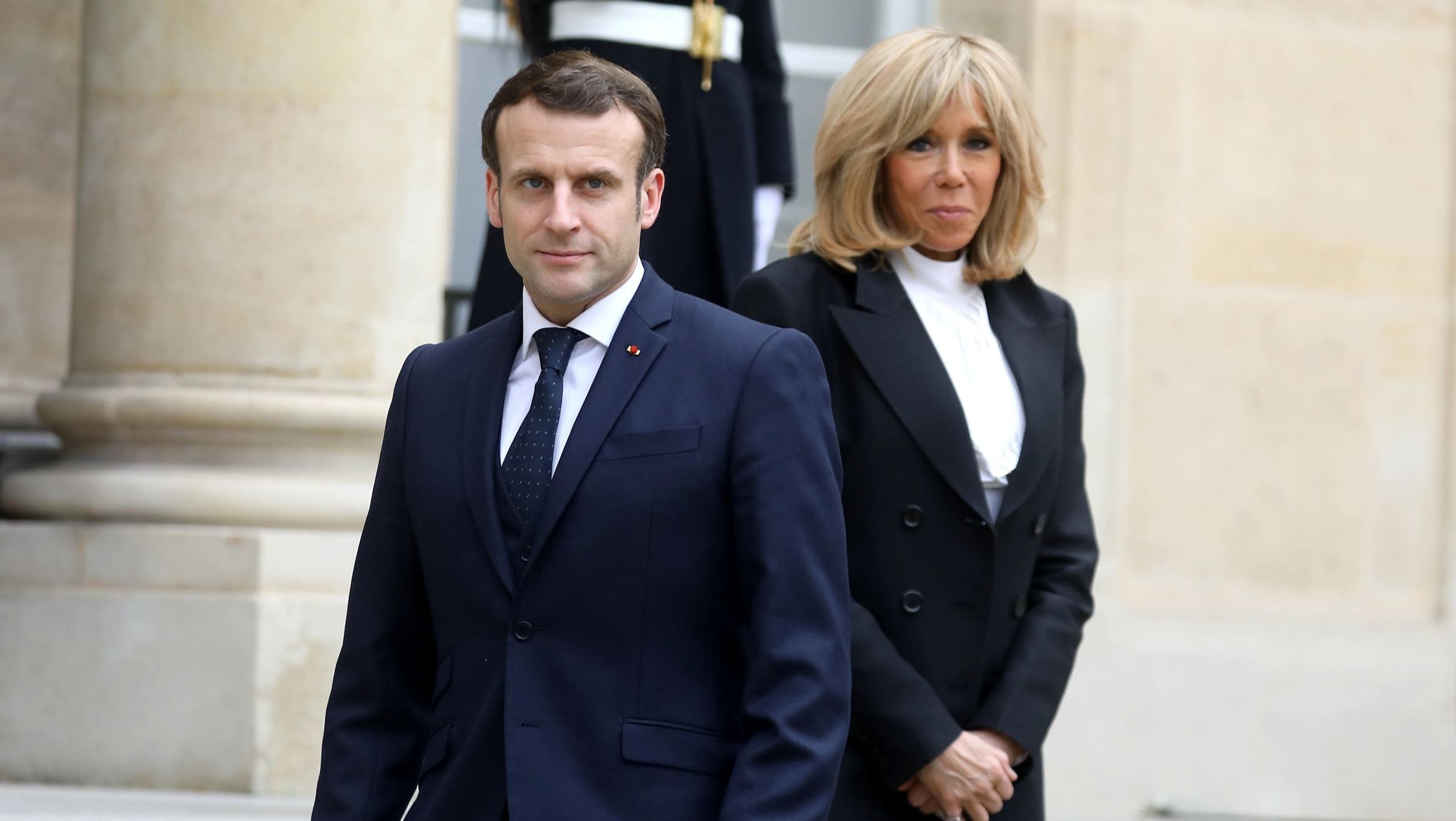 Fête nationale : Brigitte et Emmanuel Macron interpellés par les Gilets Jaunes