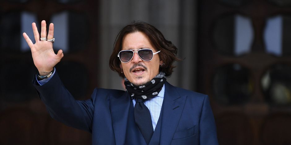 Johnny Depp reçoit un cadeau inattendu à l'arrivée pour son procès
