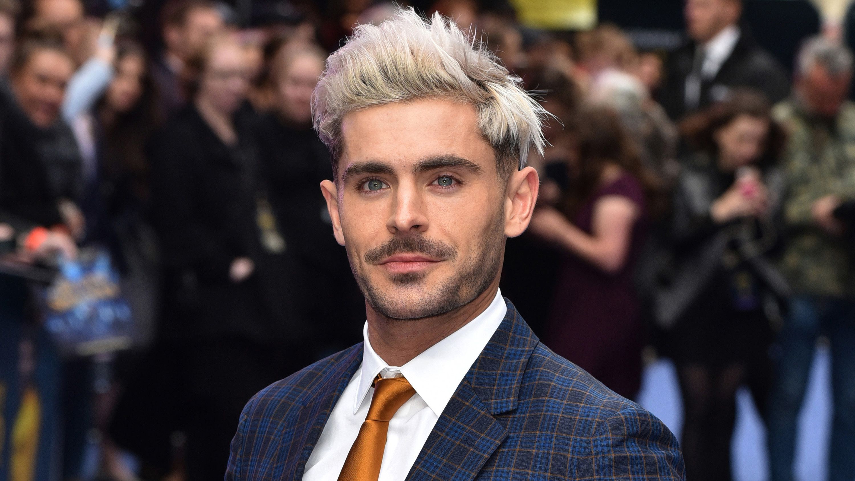 Zac Efron méconnaissable : Son nouveau look affole la Toile !