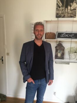 Grégory, prétendant de l'émission "5 Hommes à la maison" Grégory, prétendant de l'émission "5 Hommes à la maison"