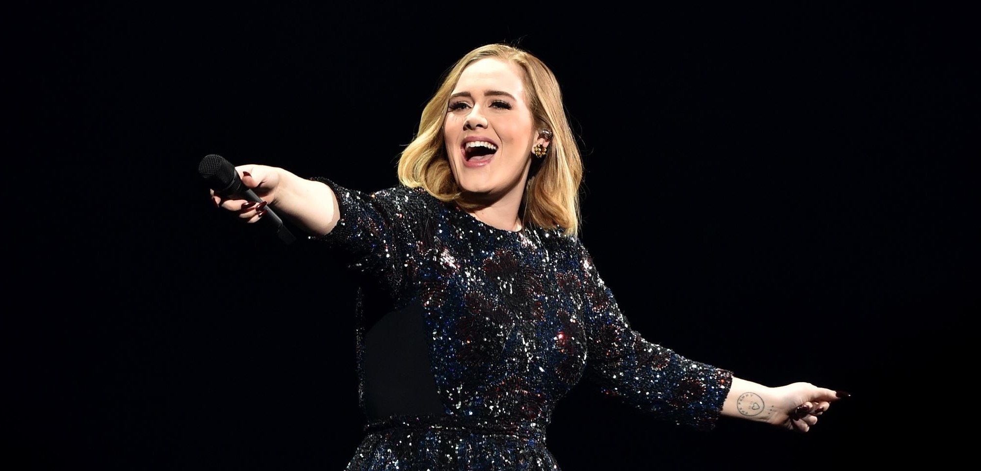 Adele amoureuse et en couple : La chanteuse dévoile enfin le visage de son chéri sur Instagram