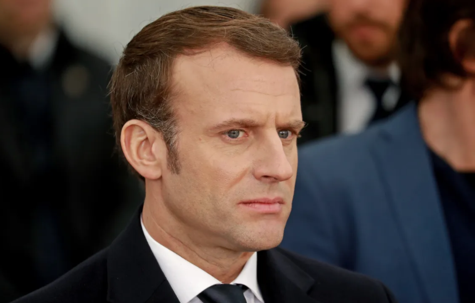 "Un véritable fiasco": Emmanuel Macron critiqué pour sa gestion des vaccins