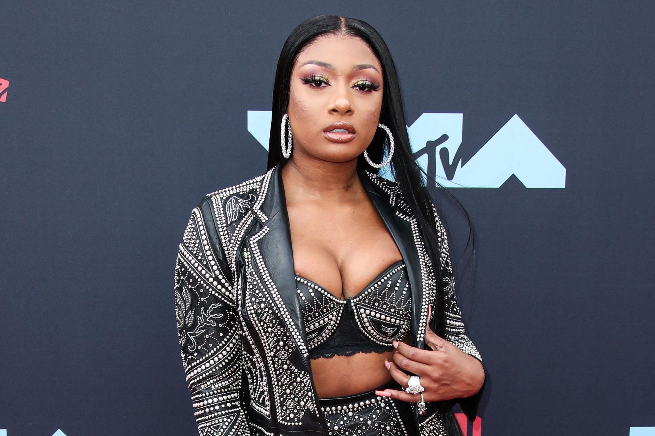 Megan Thee Stallion : son impressionnante blessure au pied par arme à feu