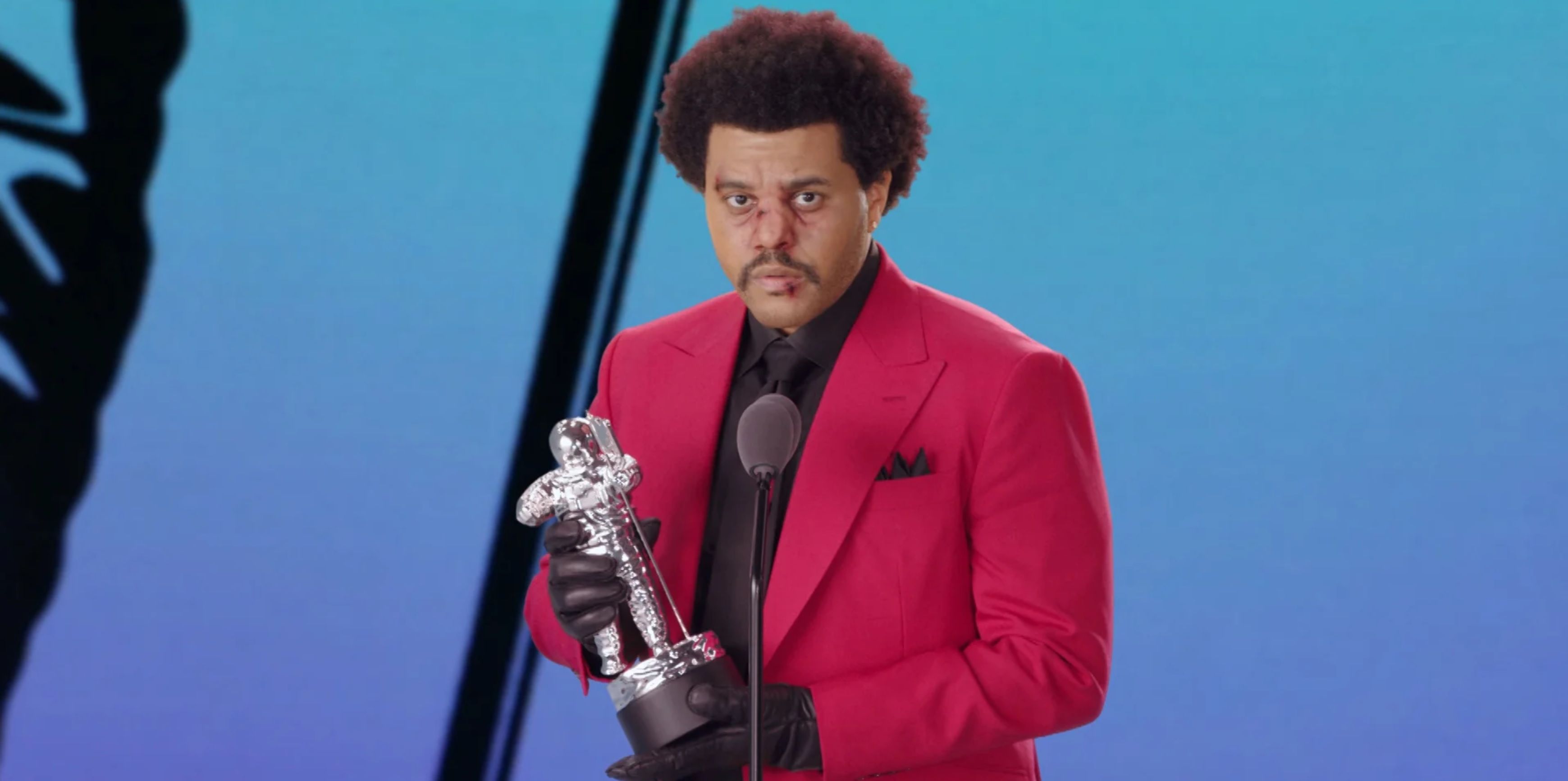 The Weeknd demande justice sur la scène des MTV Video Music Awards