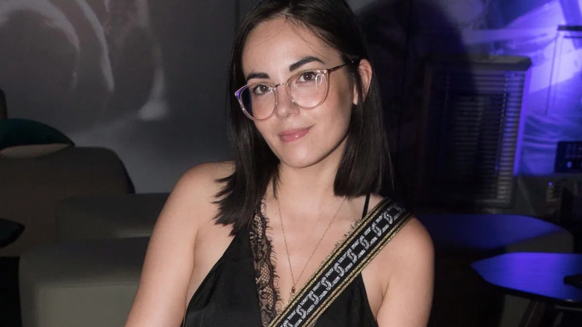 Agathe Auproux accusée d'avoir menti sur son cancer : Sa réponse à un internaute dubitatif