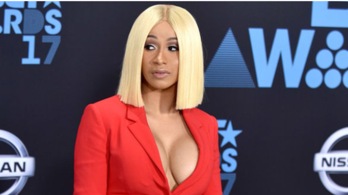 Cardi B : Cette marque de luxe dont elle devient l'égérie