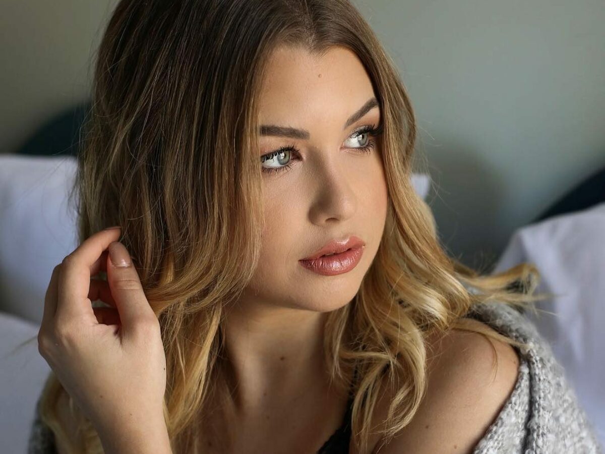 EnjoyPhoenix taclée sur la toile suite à cette annonce : Elle répond aux détracteurs !